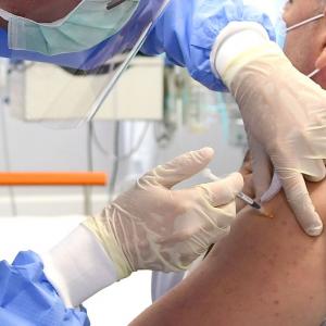Česta pitanja o cijepljenju protiv COVID-a
