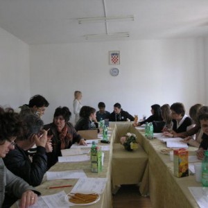 Radni sastanci s dionicima u projektu Umrežavanje čimbenika prevencije u gradu Ploče